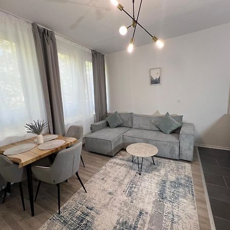 Queens Peak Apartments Köln Ngoại thất bức ảnh